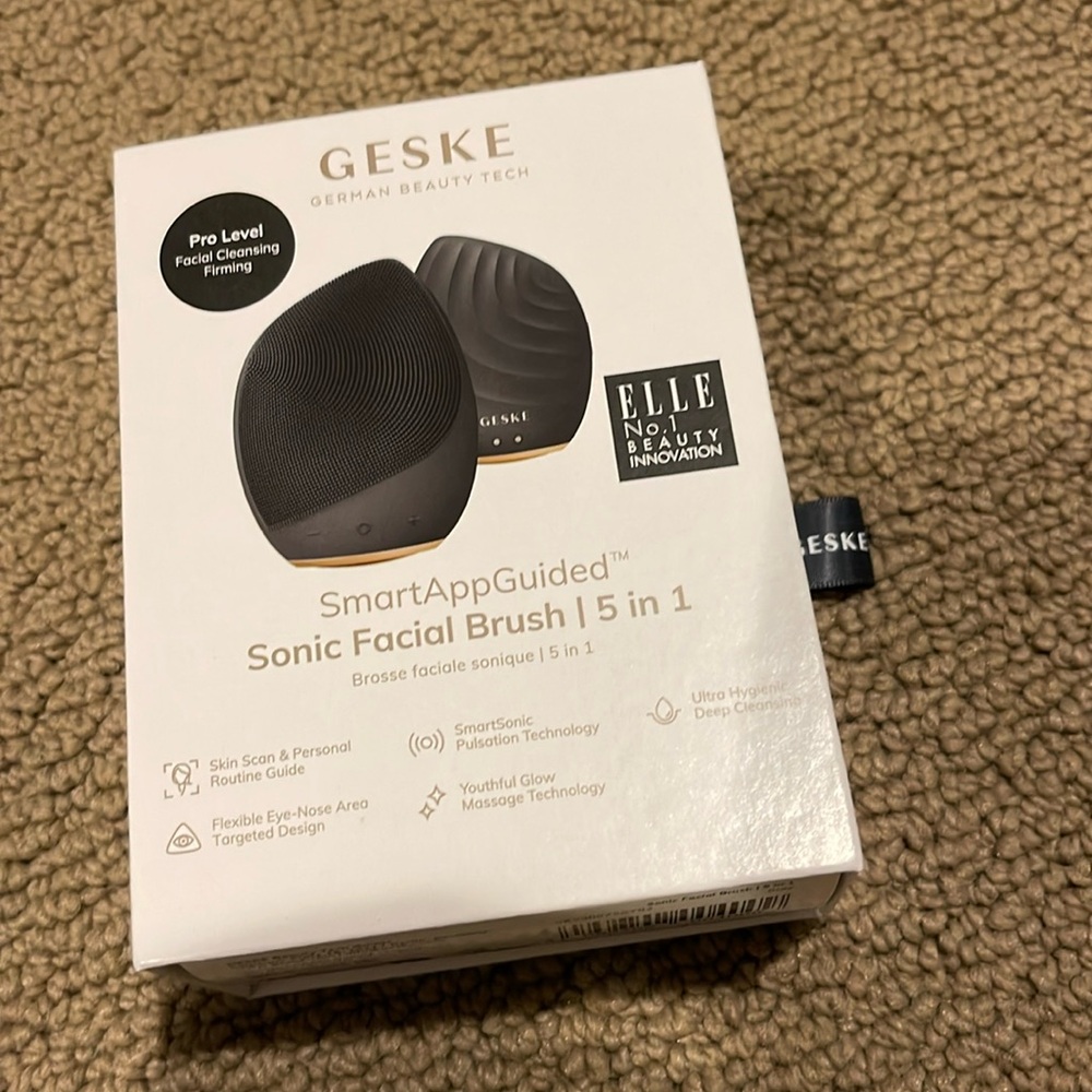 Geske Sonic Facial Brush 5 in 1